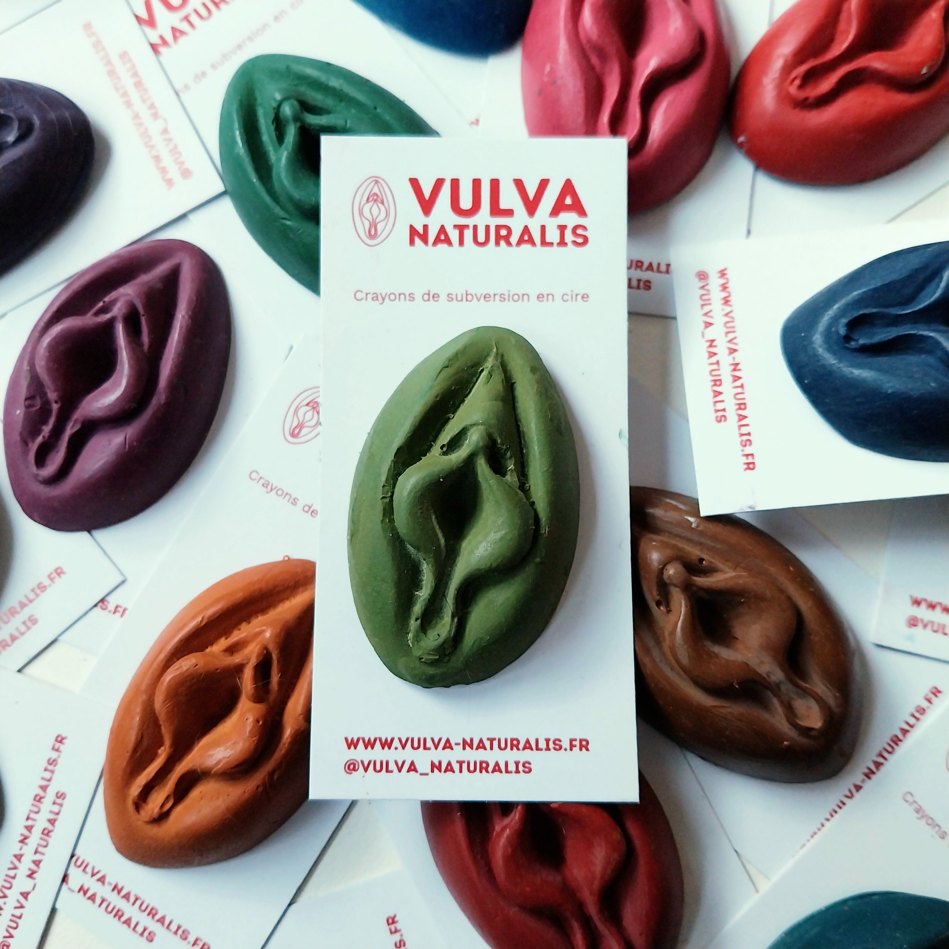 Crayon de subversion vulve - estompe au doigt - pistache